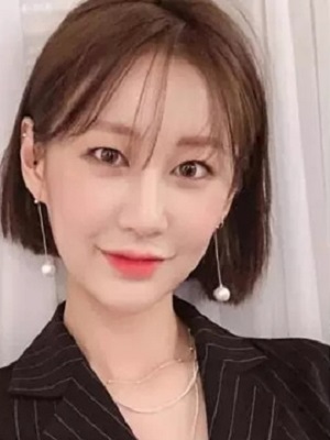 2022秋季女生剪什么短发好看  气质波波头短直发型