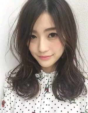 2022最新烫发发型 减龄更显优雅大气