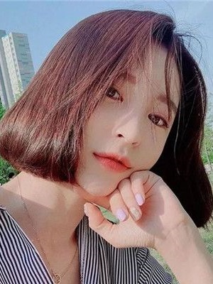 最流行的短发发型图片女 超显气质的波波头短发