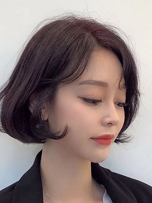 最流行的短发发型图片女 超显气质的波波头短发