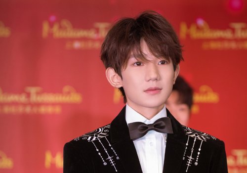 2021年男生斜刘海的几种设计 适合矮额头男生梳的热点刘海短发