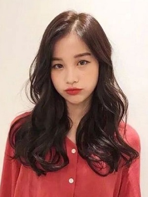 脸大女生适合什么发型 2022什么发型显脸小