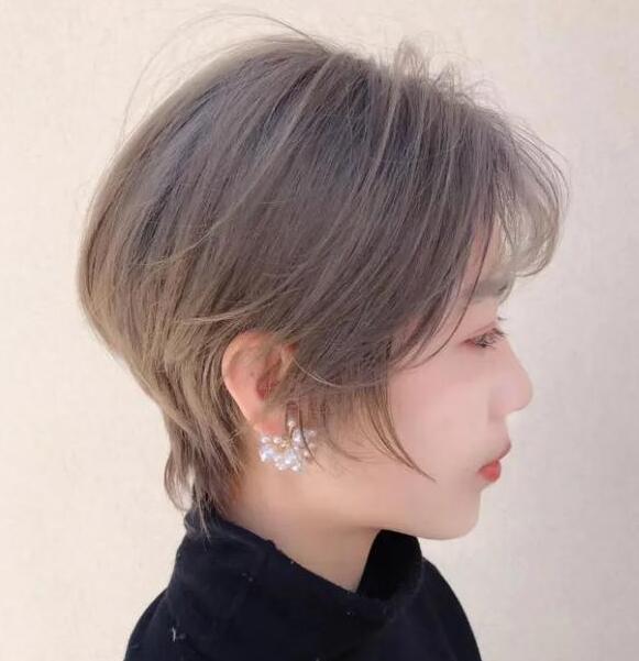 最潮短发女图片,少年感十足的女生发型