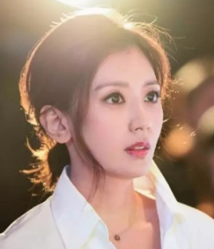 显瘦的女生短发发型 齐肩锁骨发不仅时尚还彰显气质