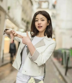 显瘦的女生短发发型 齐肩锁骨发不仅时尚还彰显气质