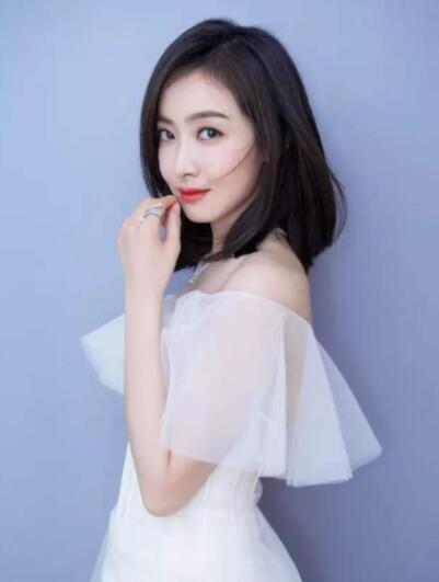 时尚发型女2022流行发型短发,既时髦又显脸小
