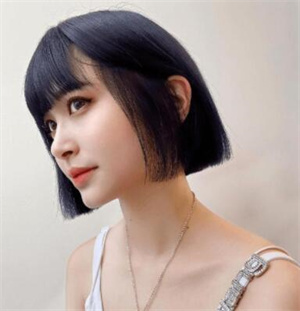短发图片女小清新自然卡通 今年最流行的短发发型