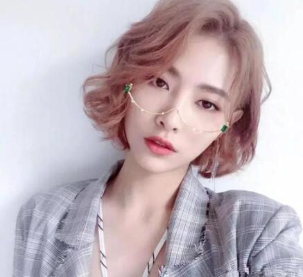 2022时尚短发发型女,显得清爽干练