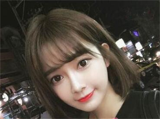 直发发型女中短发2021 简单清新的直发发型推荐