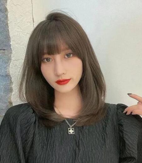 锁骨发型2022年最新款女,会显得更时尚的锁骨发