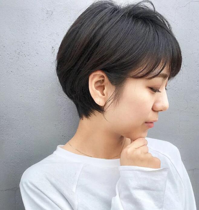 短发图片女小清新自然卡通,动漫女孩的感觉