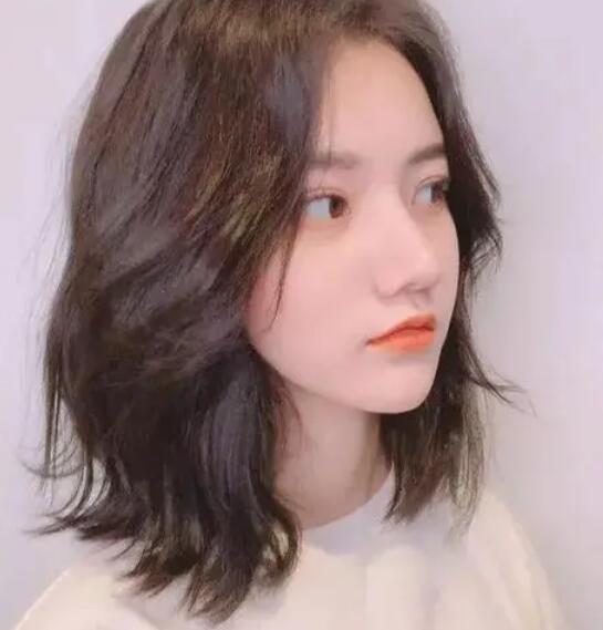 2022年最流行的短发发型女,漂亮又时尚的女生短发发型