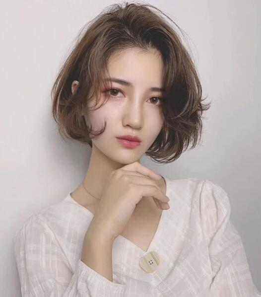 最洋气的短发烫发型图片女,好看的短发发型推荐