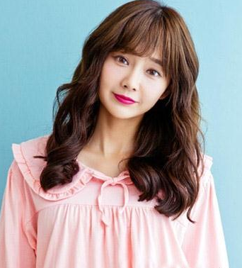 90后女生时尚韩式发型 可爱清纯学院风