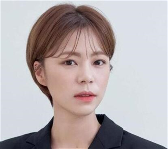 个性中短发发型图片 简约利落又时尚短发