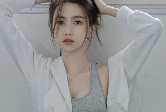 d罩杯的美女图：一目了然近看d罩杯有多大