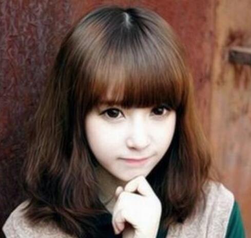 2022发型女梨花烫中短发最新减龄