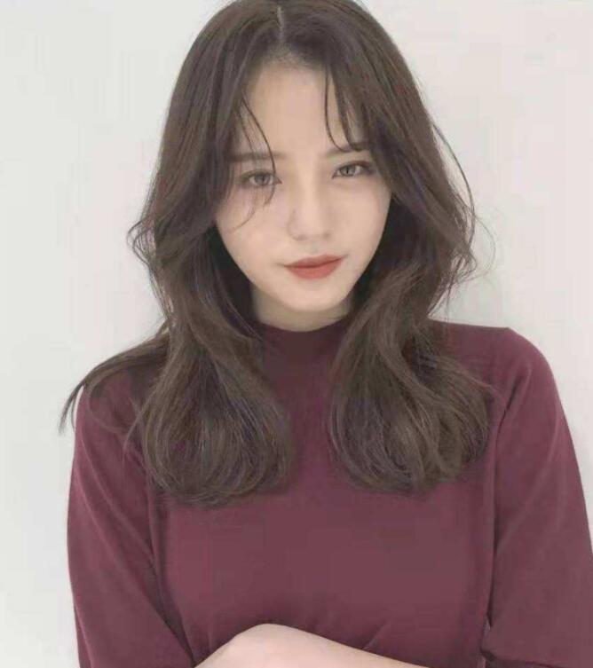 30岁女人气质卷发发型,不止减龄更能凸显气质