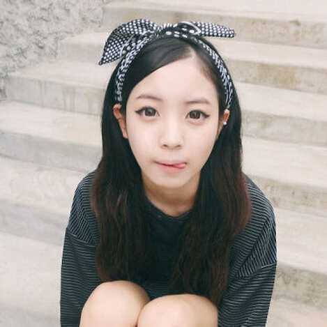 漂亮迷人的中长发发型 甜美淑女中长发图片