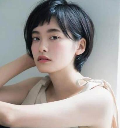 适合短发女生的发型,文艺女生都在悄悄剪起来