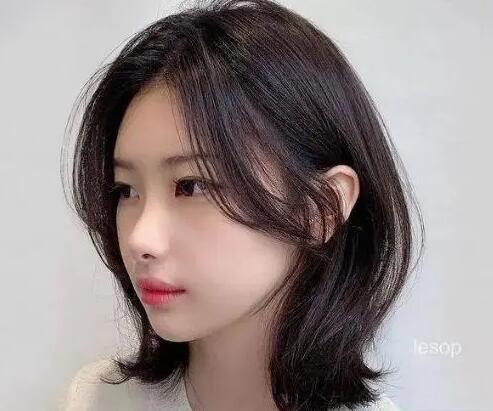 最近流行的直发发型,淑女必备的直发发型