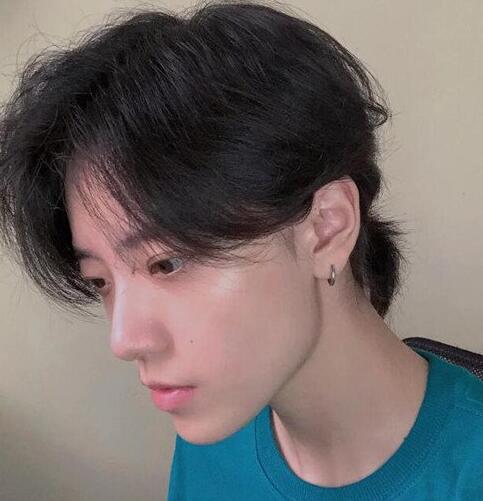 女生日系鲻鱼头发型,让你也拥有满满的少年感