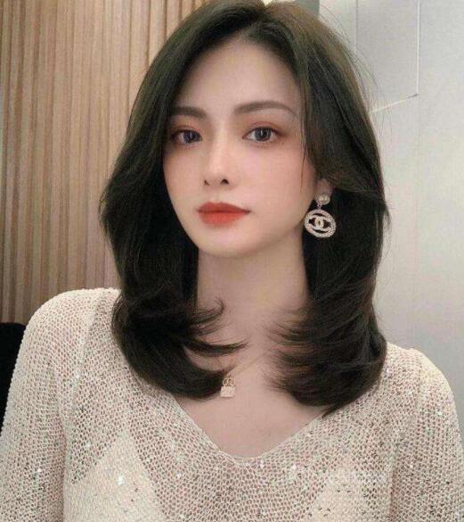 锁骨发型2021最新款女,绝美低调不张扬