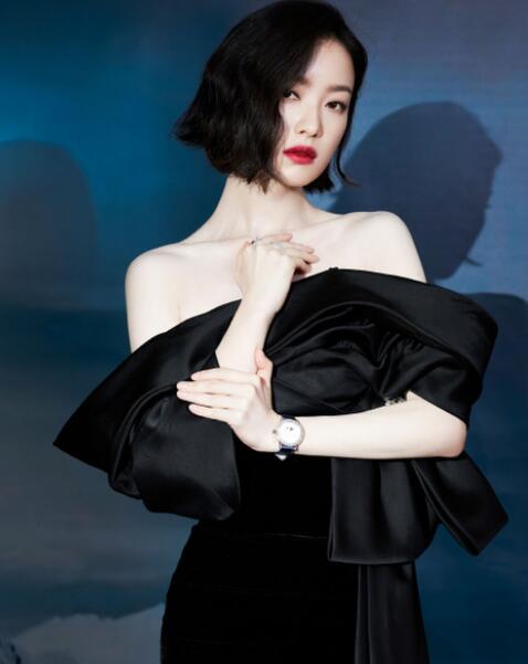 时尚发型女2022流行发型,复古文艺性感的时尚发型