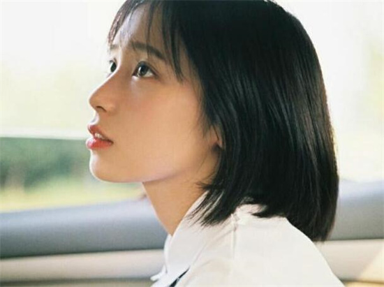 俏皮女孩小短发图片,所有女孩都很适合的短发发型