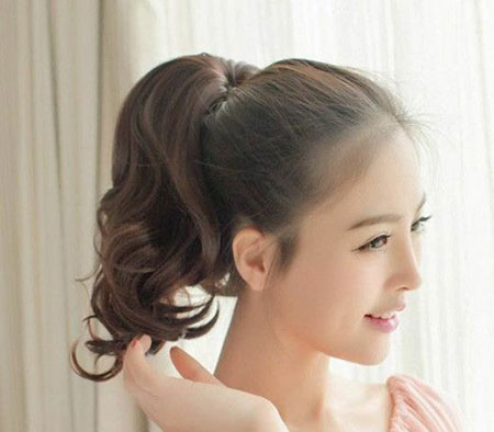 时髦又清爽的女生长发扎发发型