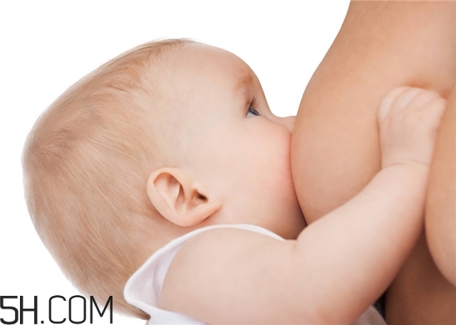奶粉都是化学成分吗 母乳和奶粉的营养区别