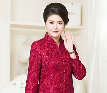 50岁妈妈该盘什么发型中老年女士头发少盘什么发型漂亮图解