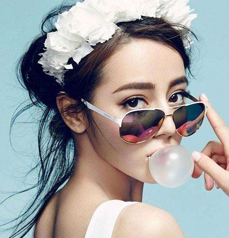迪丽热巴加盟《奔跑吧》 长发女神迪丽热巴发型盘点