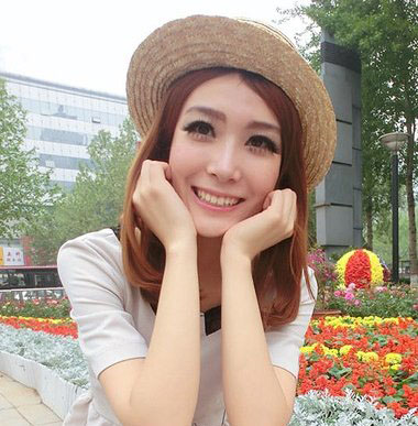 圆脸的中年女人什么好型漂亮 中年妇女圆脸烫发发型图片