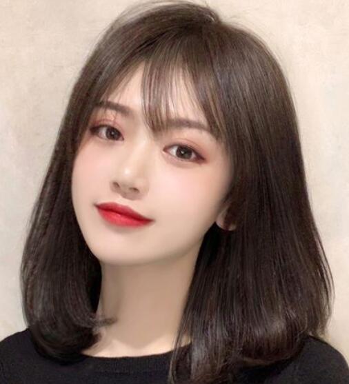 时尚发型女2021流行发型,真的是又文艺又性感