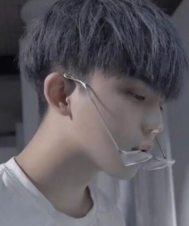 网红潮流发型男生,气质偏复古文艺