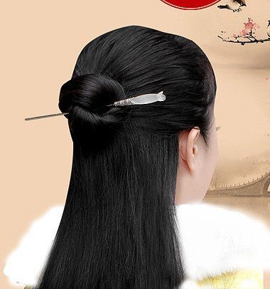 优雅的女士簪子扎发发型 复古风的女生发髻发型设计