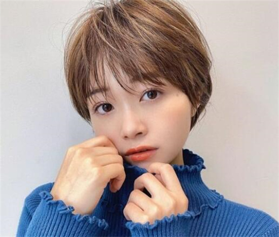 清新女生短发发型图片 清新短发造型照样很美腻