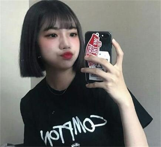 2021黑色的短发女生图片,果然是黑色短发女生最迷人