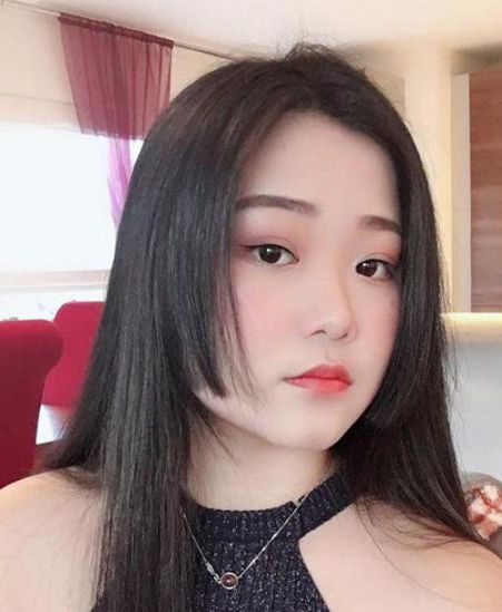 一刀切公主头显瘦又流行 国际范凸显的女孩子长发图片