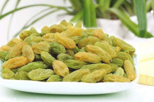 吃葡萄干有什么坏处 吃葡萄干的坏处