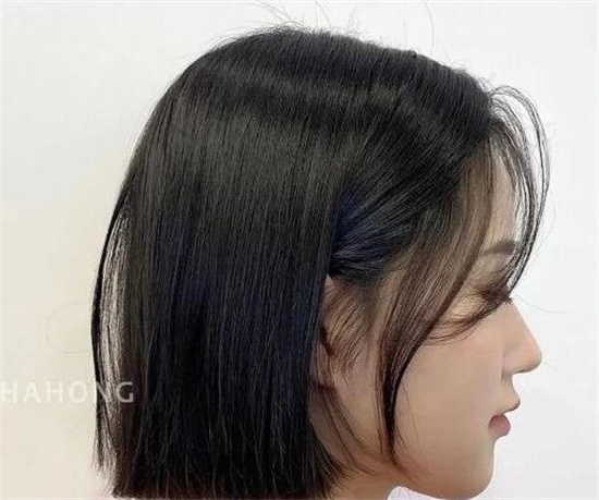 黑色斜刘海层次短直发图片 清纯又精致的黑色短发