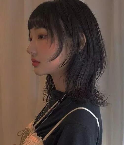 中长直发2021年最新款,你和女神之间只差一个发型