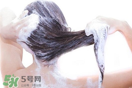 冬天洗澡皮肤瘙痒怎么回事？冬天洗澡皮肤瘙痒怎么办？