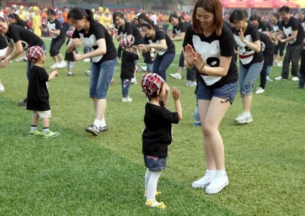 亲子游戏——助宝宝健康快乐成长（图）