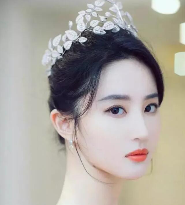 刘海发型女2022年新款,非常的减龄简约随性