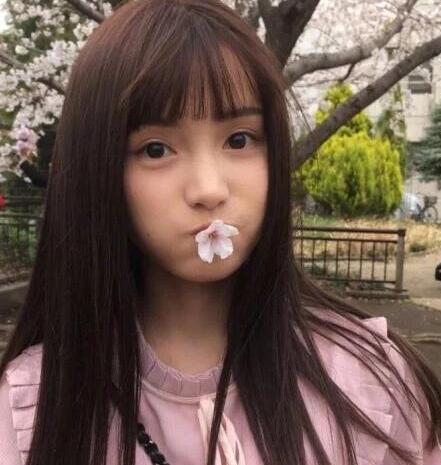 绝美女神直发发型,越简单越美丽的直发发型