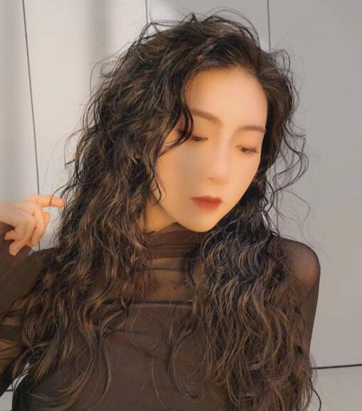 2021年流行卷发,温婉淑女的的卷发发型