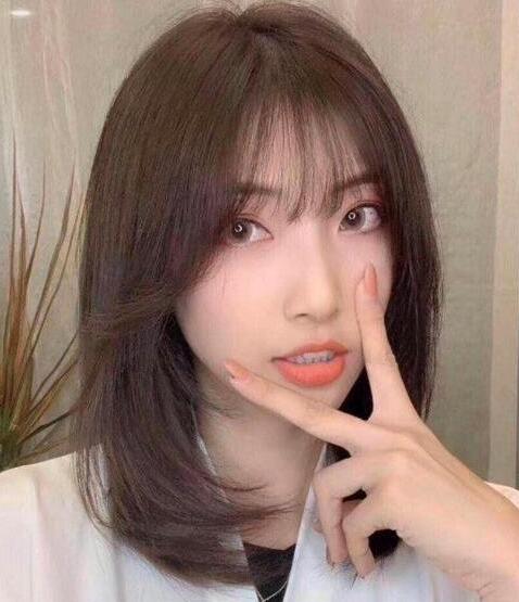 冬季最好看的锁骨发直发,不仅保暖还时尚迷人