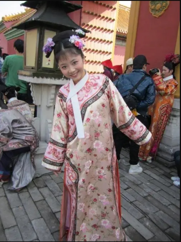 淳常在为什么14岁入选，她和甄嬛什么关系？